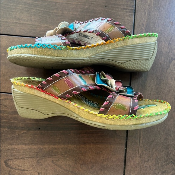 Corkys Elite Channel Hand Painted Leather Wedge Sandals Size 7 Artsy Boho Floral - Picture 4 of 8